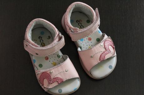 Pekné ružové celokožené sandálky, ecco,20