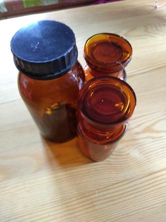 Retro hnede lekárske sklo - 15 eur,