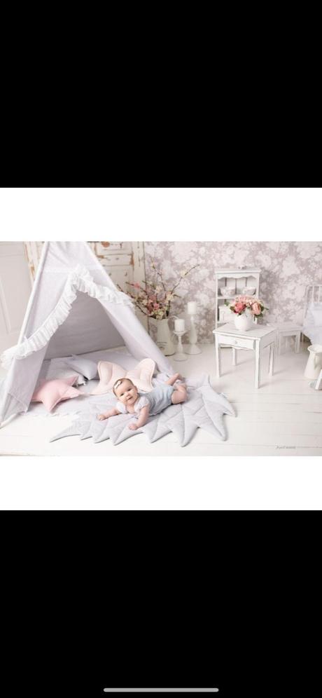 Cozydots teepee stan s krajkou, čipkou a volánmi,