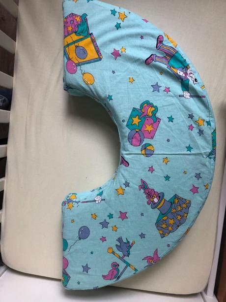 Vankúš na dojcenie pevný, 