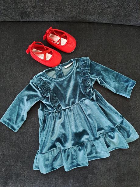 Smaragdove šaty, 56