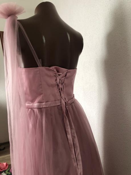 Dlhe spolocnenske saty, s