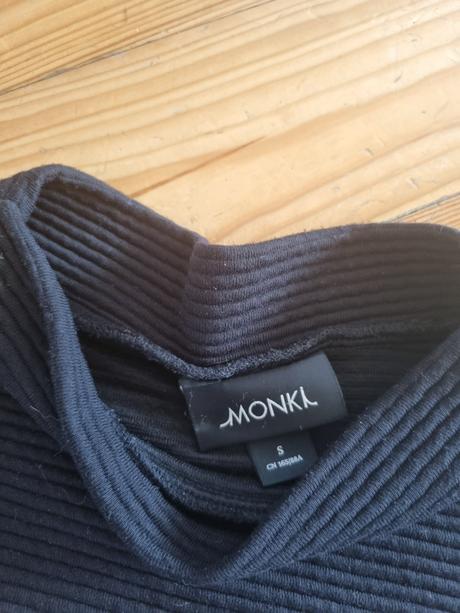 Pulover vrubkovaný monki top nový stav veľkosť s, s