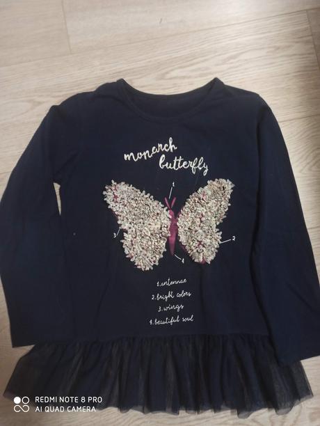 Prekrasne kvalitne tricko, 146