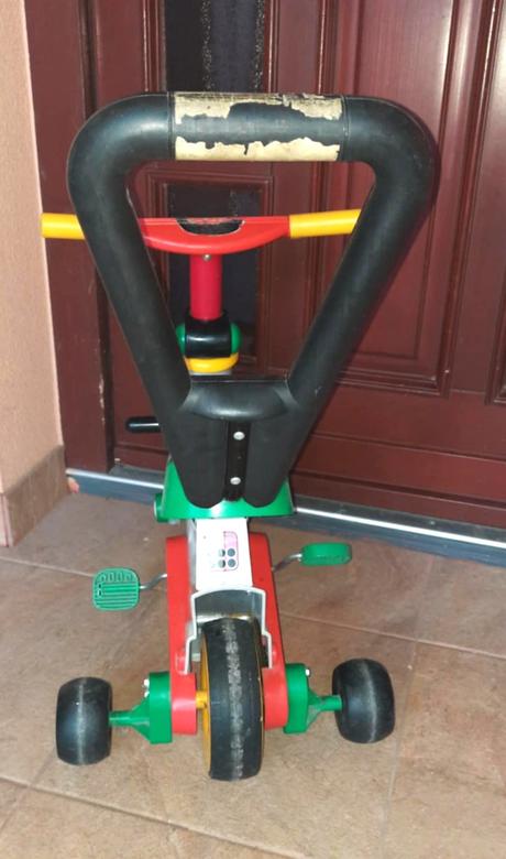 Predám trojkolku  pre dieťa cca 2-4 roky -  s drža, 