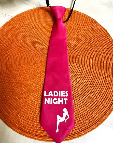 Kravata na rozlúčku so slobodou, 