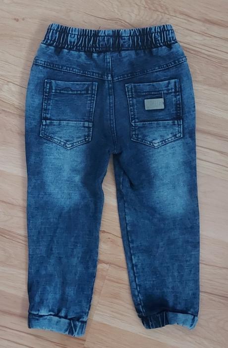 1x svetrík, 2x nohavice, 92