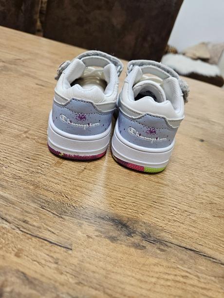 Tenisky, champion,22