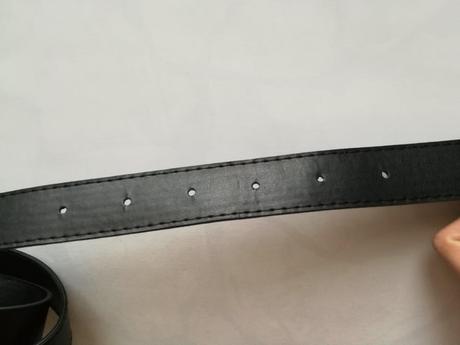 Čierny opasok so zlatou prackou, 