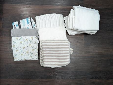 Prebalovacia cestovna podlozka, plienky, osuska,