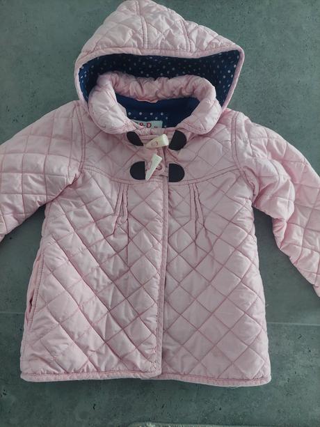 Krásna bledoružova bundička, 116