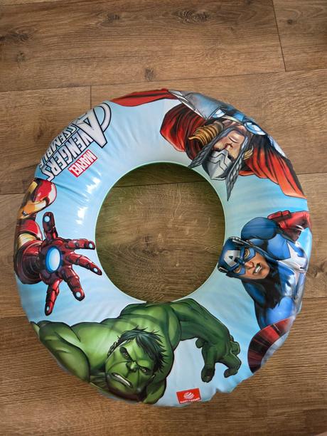 Nafukovacie koleso avengers,