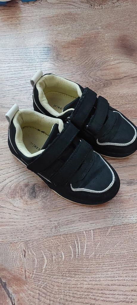 Tenisky, reserved,27