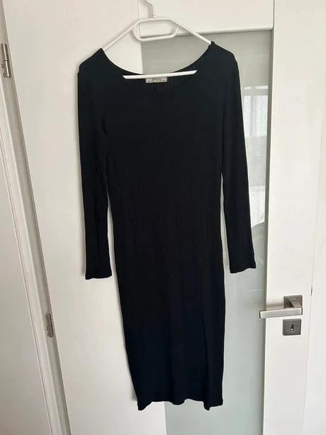 Úpletové slim šaty, bershka,s