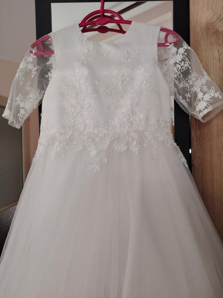 Šaty na prvé sväté prijímanie, 134