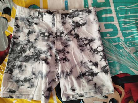 Darujem 140/146, 140