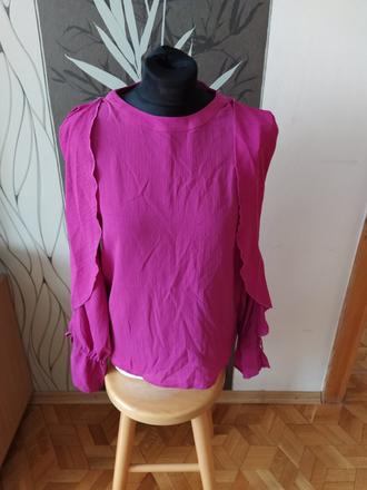 Cyklámenova blúzka s volánikmi na rokavoch., m