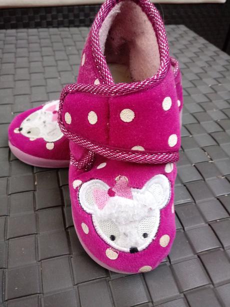 Mackove papucky., 24