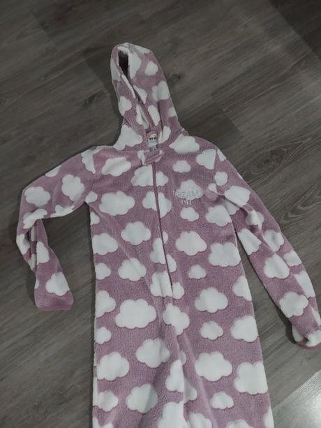 Overal na spanie, 146