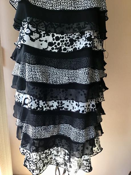 Volanikove šaty/, 40