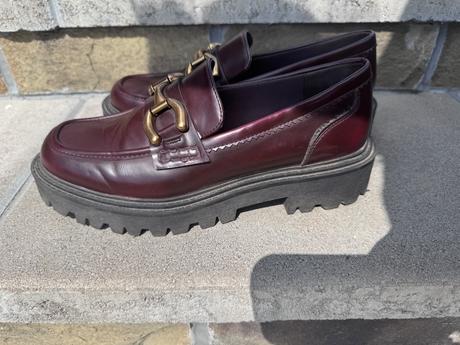 Burgundy loafery 40, stradivarius,40