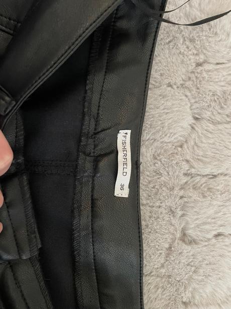 Kožienkova sukňa, s