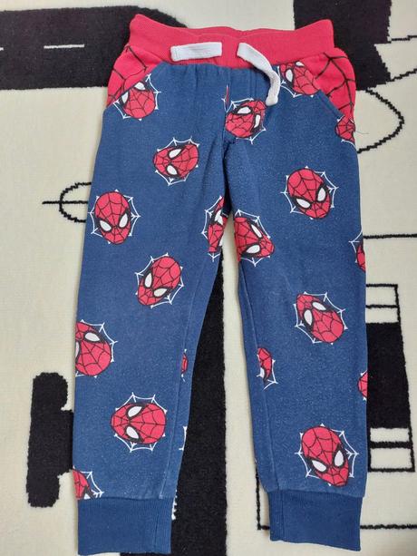 Teplaky spiderman, 110