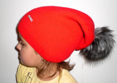 Čiapočka s brmbolcom, 50 - 158