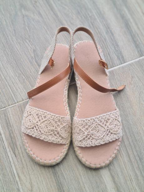 Sandalky, graceland,38