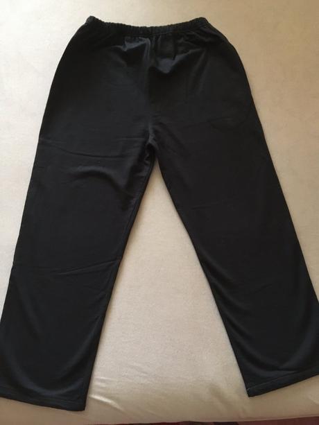 Čierne tepláky, 164