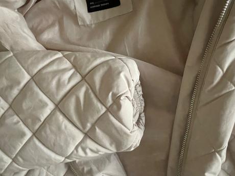 Prekrásna prechodná vetrovka zn medicine, s