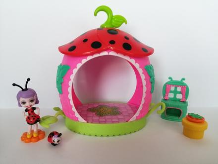 Enchantimals lienka s domčekom teeny kitchen,