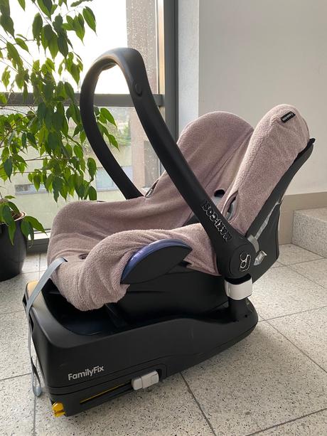 Zakladna family fix + vajicko maxi cosi, maxi cosi