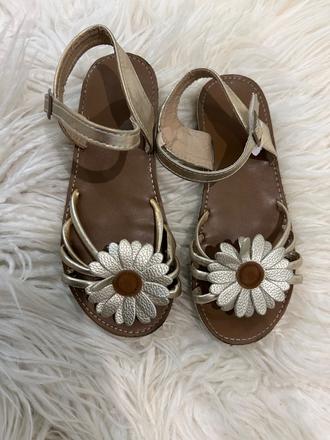 Sandálky, 34