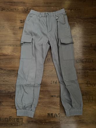 Kapsáče s retiazkou, reserved,152