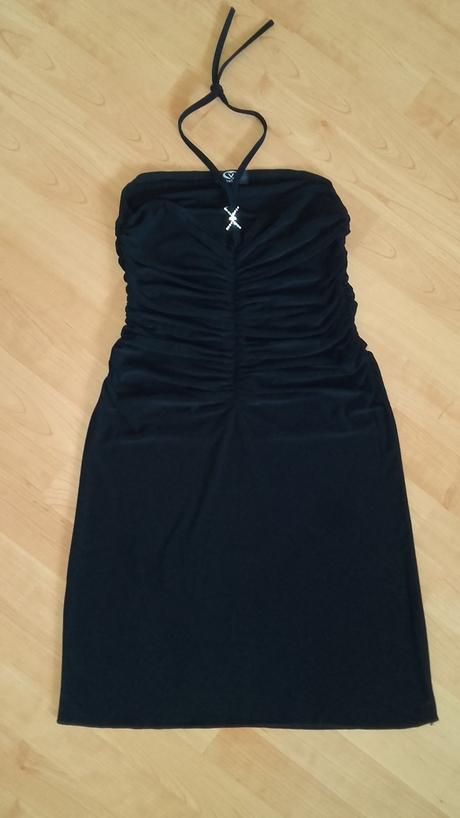 Koktejlové šaty, 36