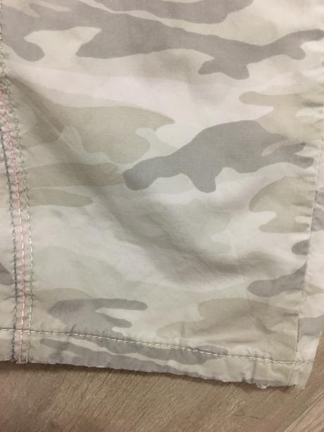 Jemné maskáčové roll up nohavice, next,98