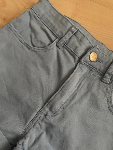 Šortky bl.modre 9-10 rokov, h&m,140