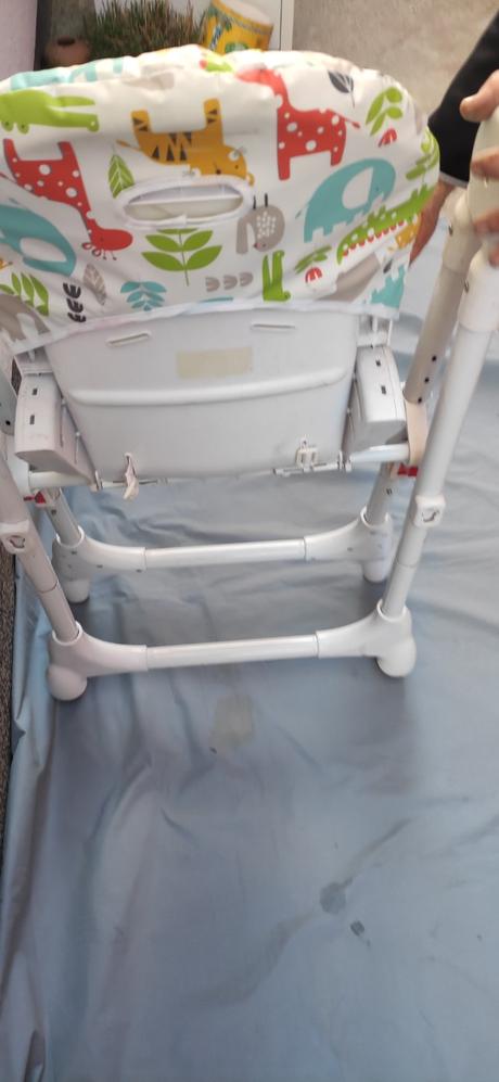 Detská jedálenská stolička, 