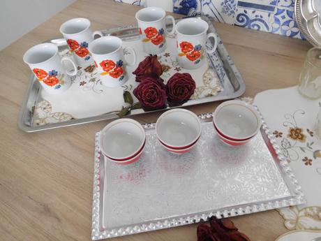 Porcelánové šálky zostatkové,tácne,miska,,