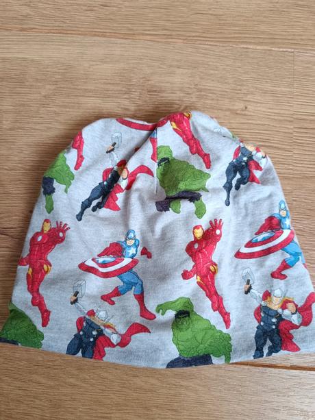 Siva ciapka avengers 92/104, h&m,92