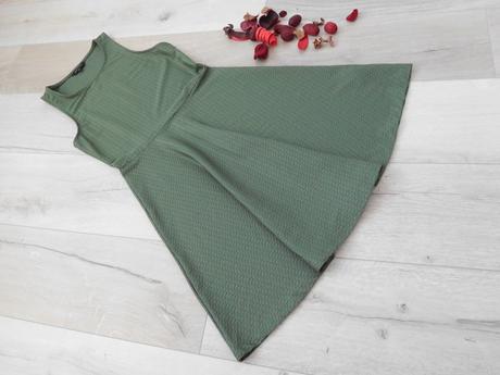 New look šaty zelené elastické-36v,, new look,36