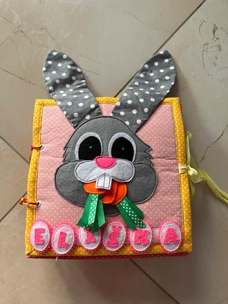 Montessorri quiet book,