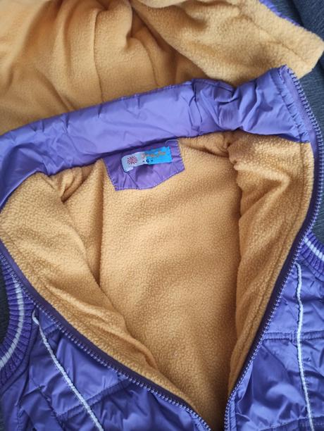 Vesta zateplená veľ. 104 - pekný stav, 104