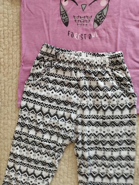 Ponúkam na predaj pyžamko taro 128, taro,128