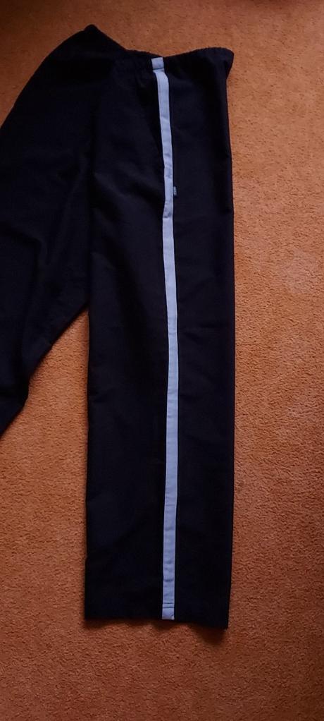 Športové 3/4 nohavice (inz.č.14), tcm,40