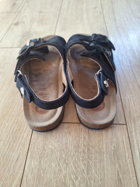 Sandále, 32