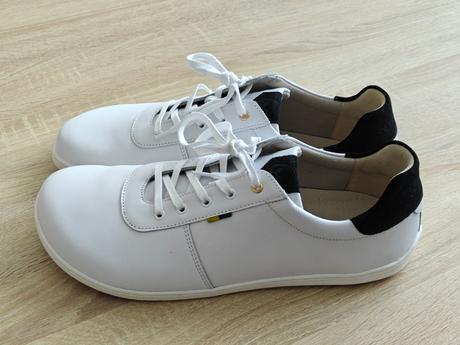 Royale - white & black 47 p137, be lenka,47