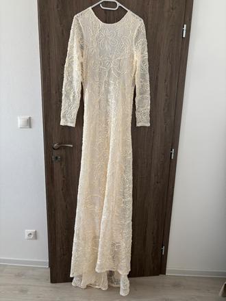 Spolocenske saty, 36