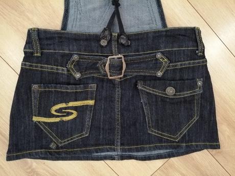 Suknička, reporter,134